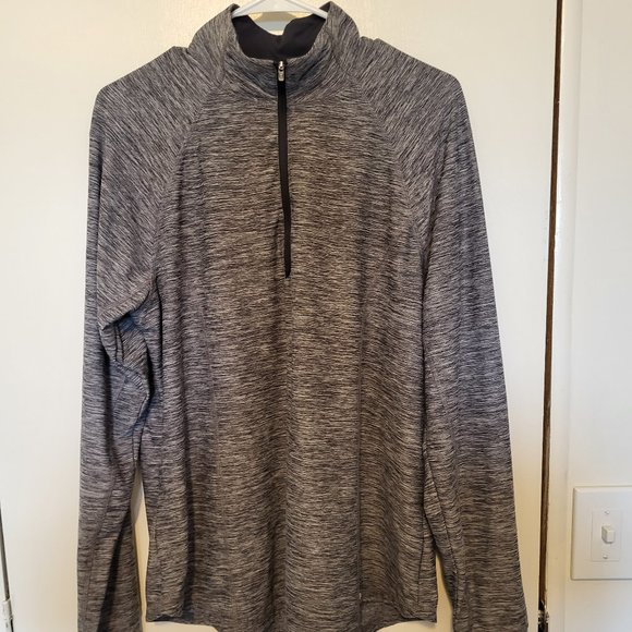 Old navy Active top - Picture 1 of 5